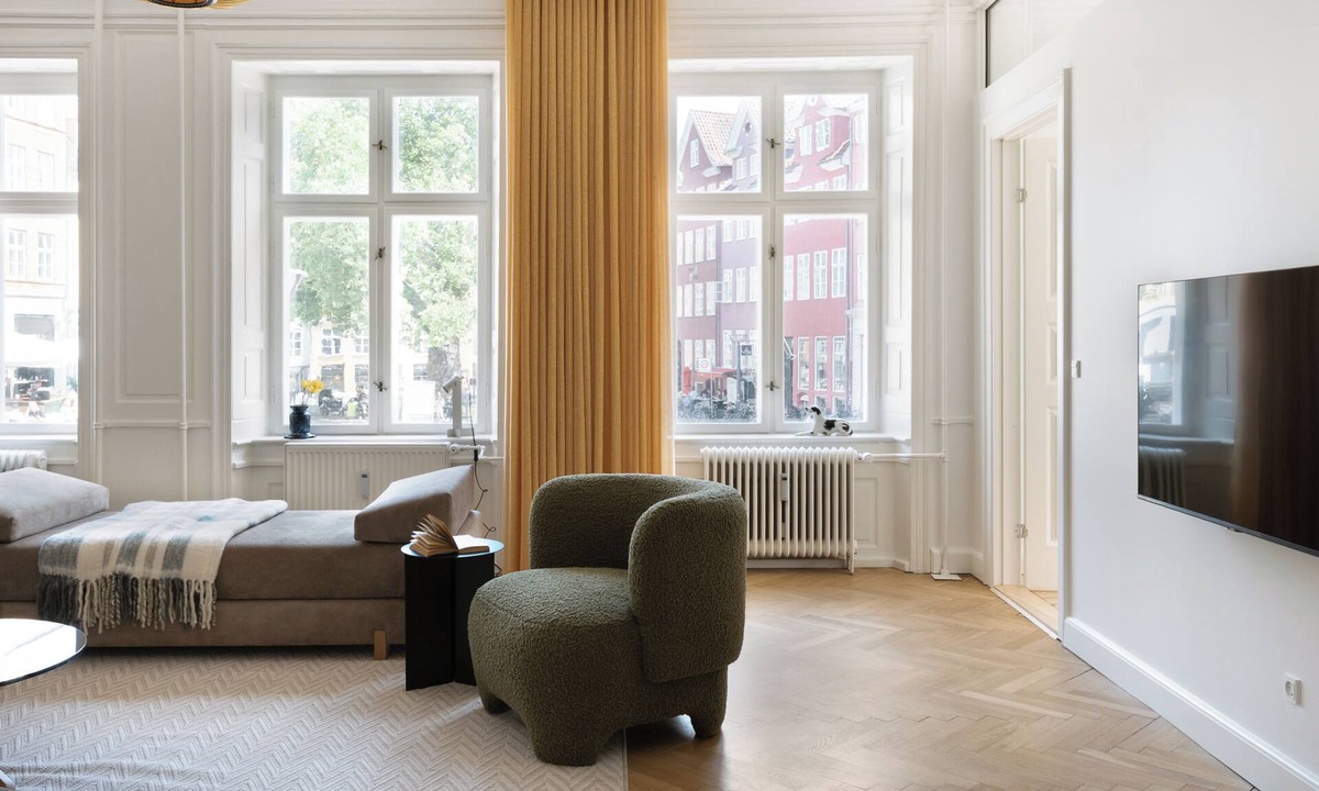 Copenhagen City Centre Apartment | Former Dukes Residence - 4 bedrooms - 2 bathrooms