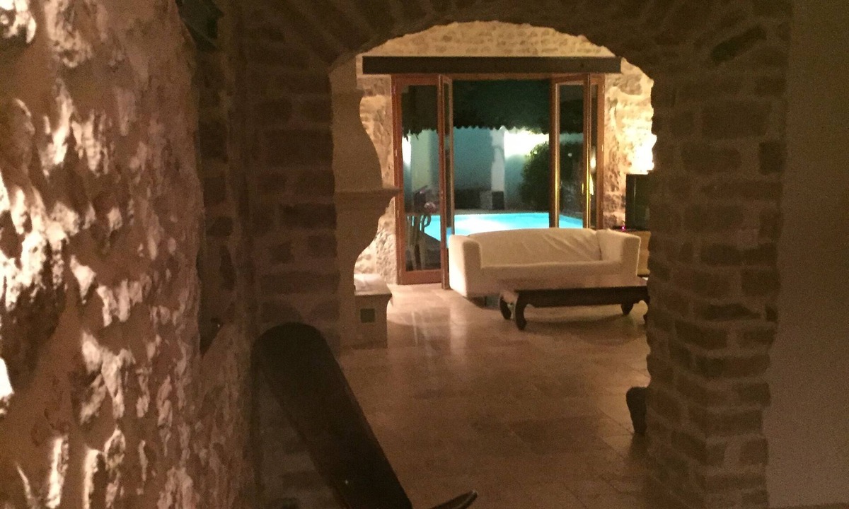 Saint-Mathieu-de-Treviers Villa | Former sheepfold in an old village with garden and swimming pool