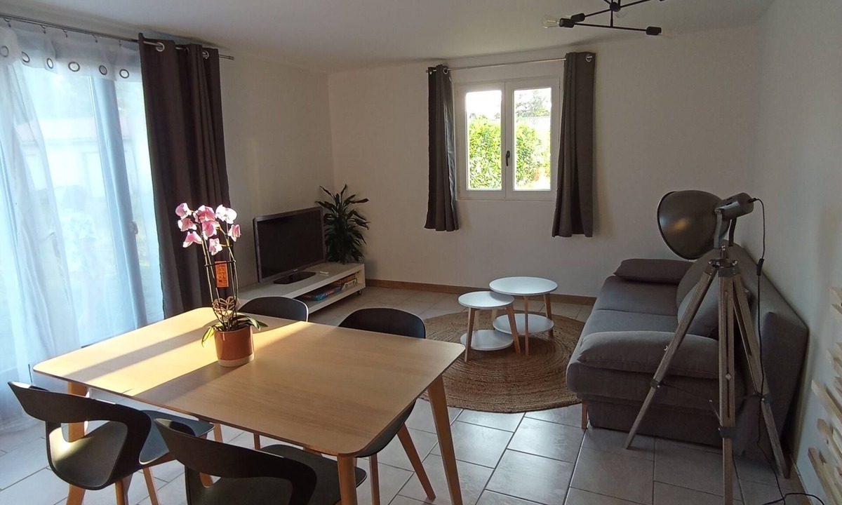 Castelculier House | Former workshop to be refurbished quiet and peaceful