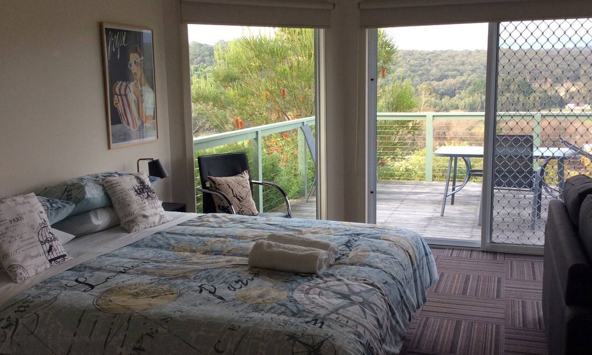 Forrest Apartment | Forrest River Valley Blue Wren Studio - self contained accommodation for couples