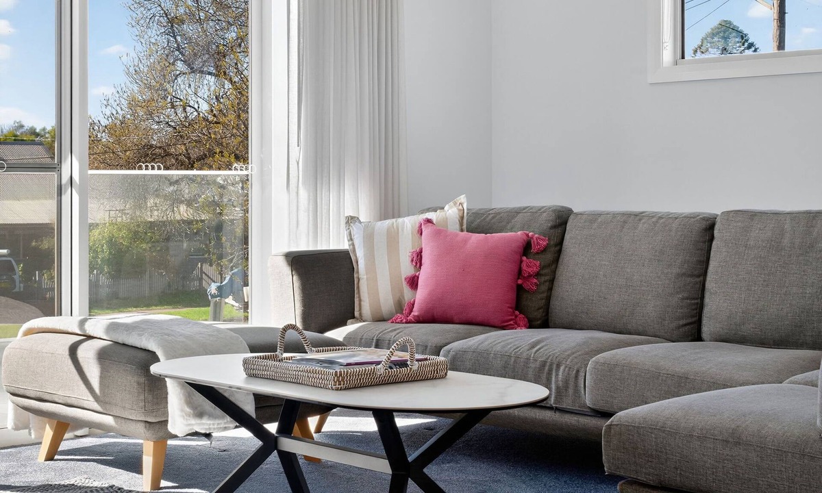 Wagga Wagga House | Forsyth Retreat - Modern Townhouse