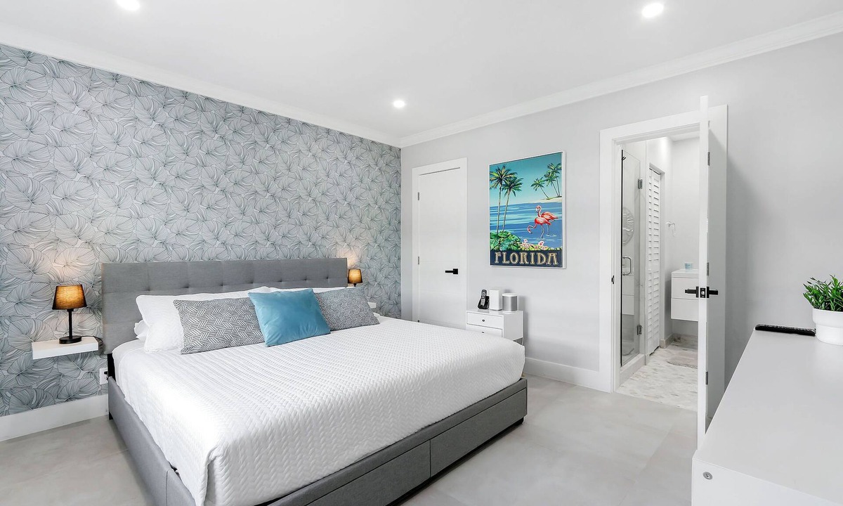 Barrier Island Condo | Fort Lauderdale Getaway