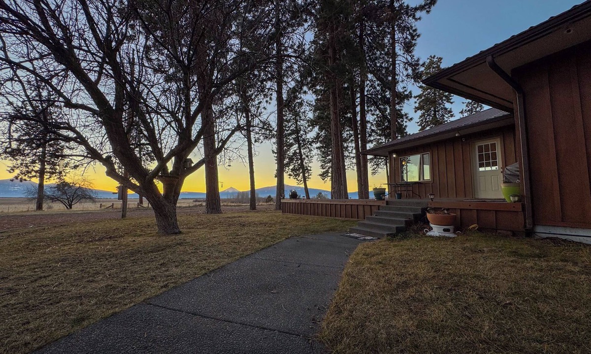Chiloquin House | Fort Renn - Mountain View