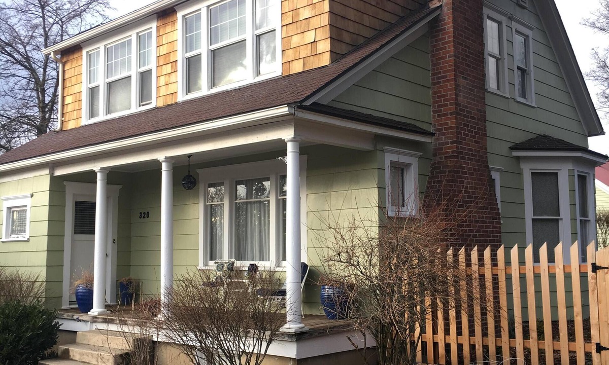 Moscow House | Fort Russell Cottage