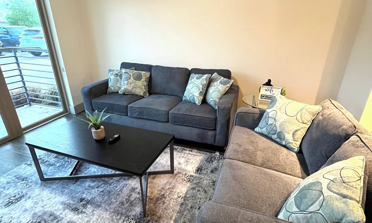 Fort Worth Apartment | Fort Worth Gem/Close to Dickies, Will Rogers and 7th street