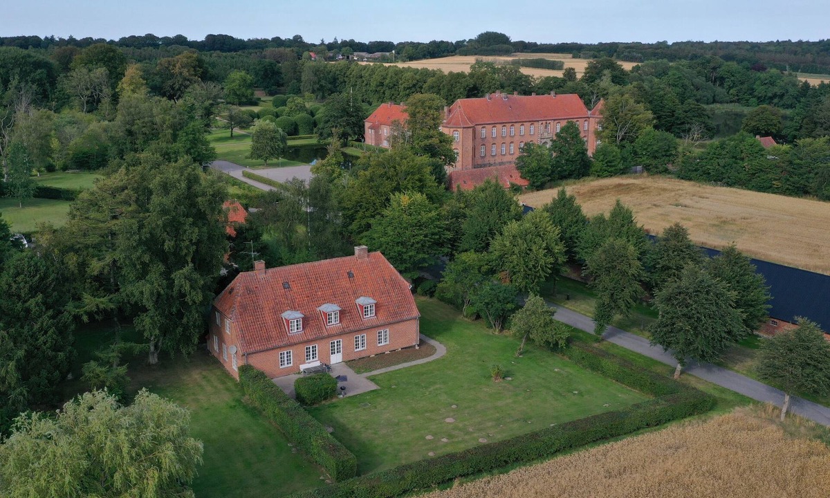 Hadsund House | Forvalterboligen