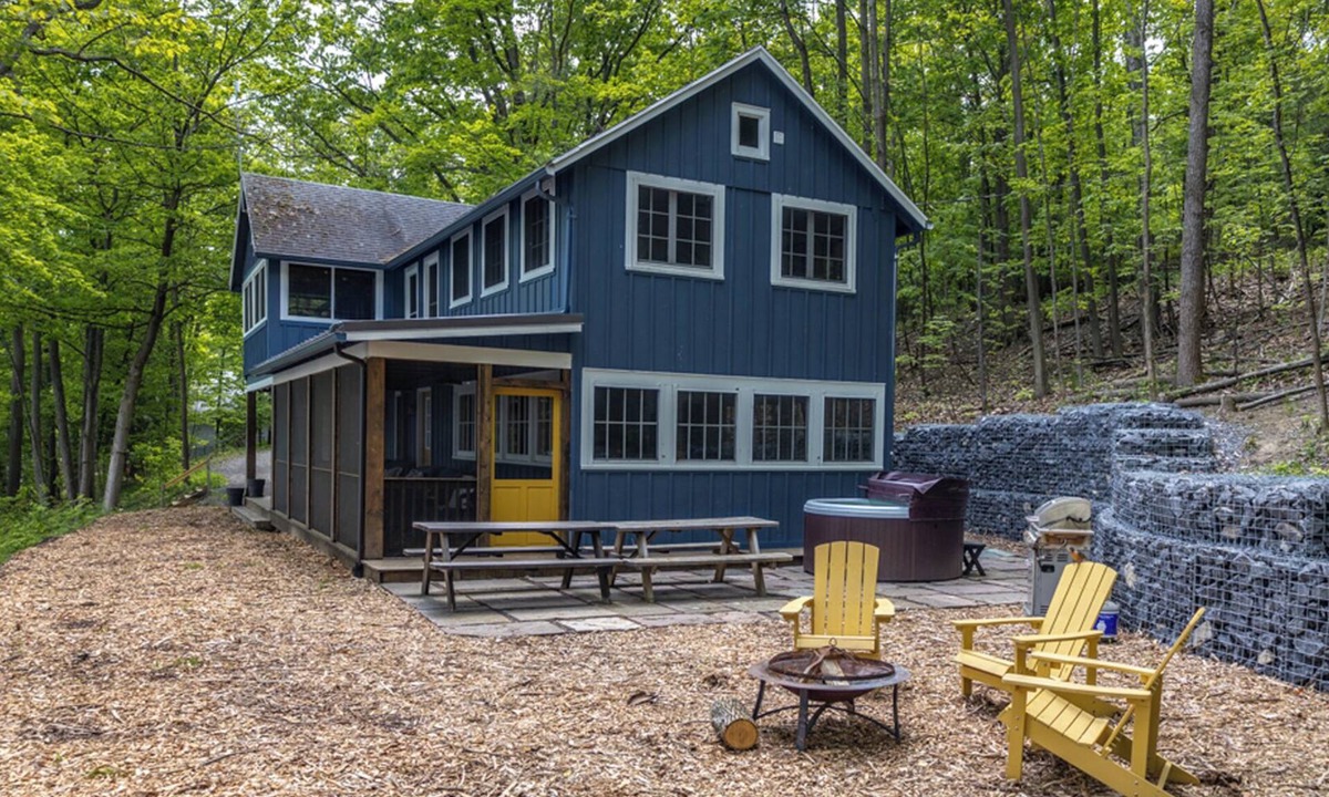 Grange Landing House | Fossil Beach: "Canandaigua Lake Retreat and Memorable Views!"