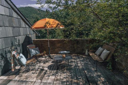 Castans Apartment | Fount Estremiero Apartment wellness and pool shared with B&B