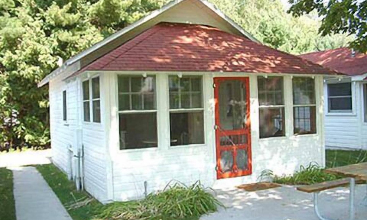 Lake Leelanau Resort | Fountain Point - Cottage 7