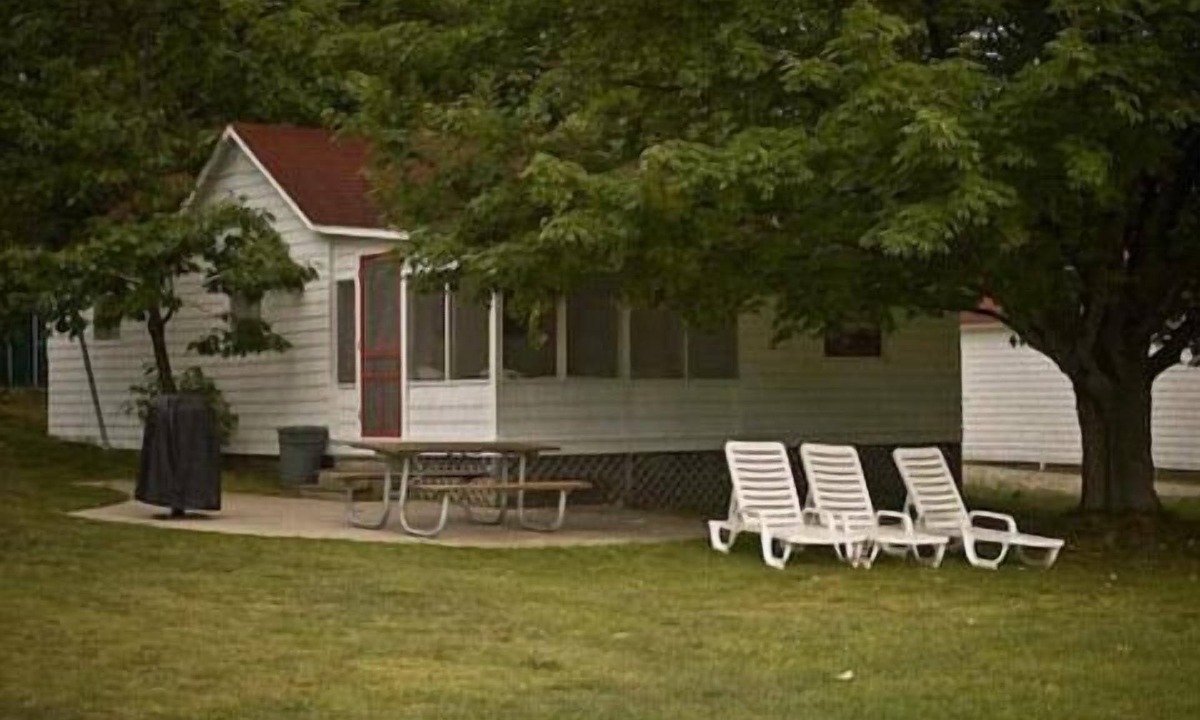 Lake Leelanau Resort | Fountain Point - Cottage 17