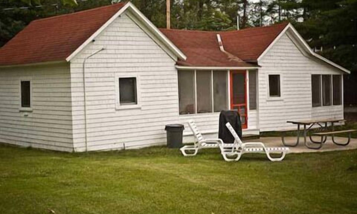 Lake Leelanau Resort | Fountain Point - Cottage 19