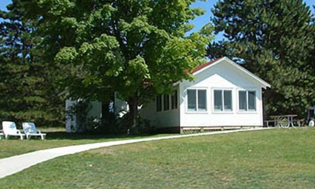 Lake Leelanau Resort | Fountain Point - Cook's Cottage
