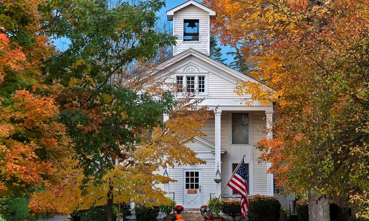 Wellsboro Apartment | Fountain View I -Charming historical building in the heart of downtown Wellsboro