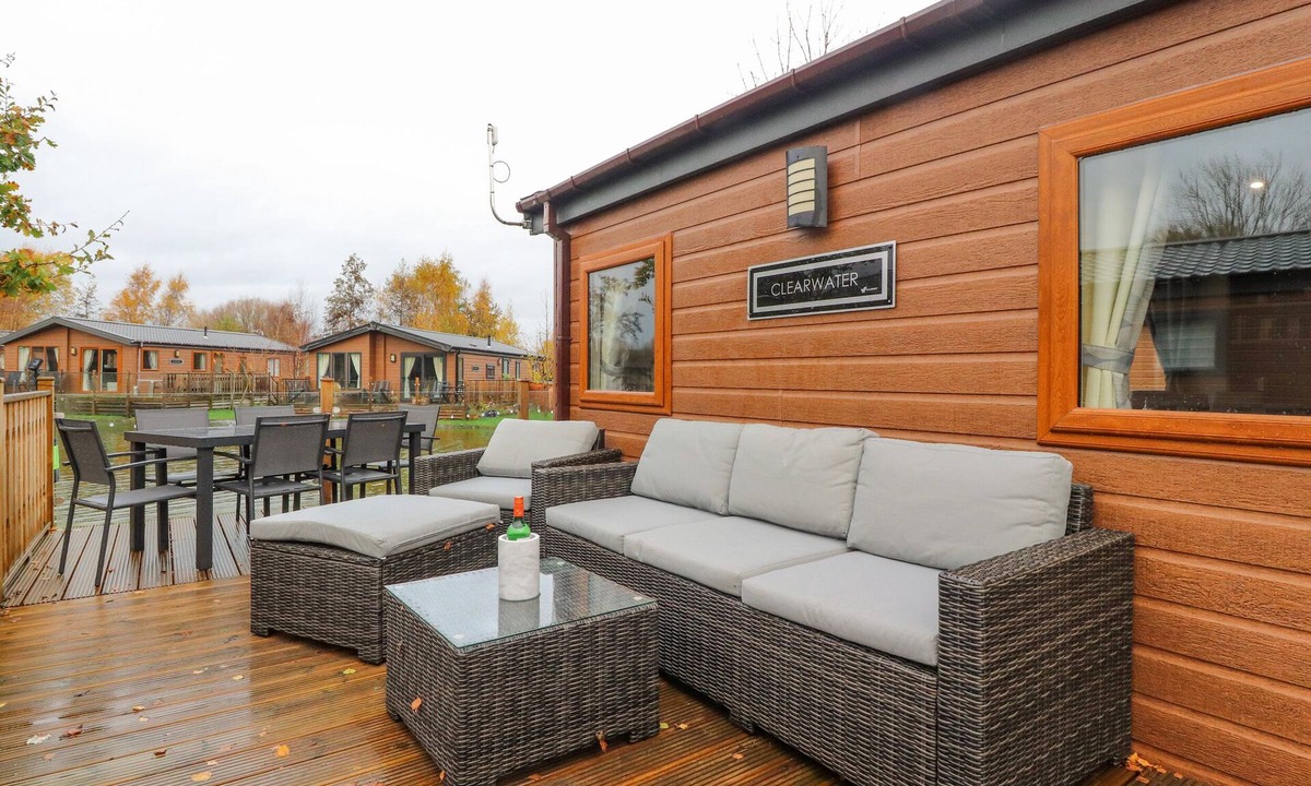 Warton Cottage | FOUNTAIN VIEW, with a garden in Carnforth