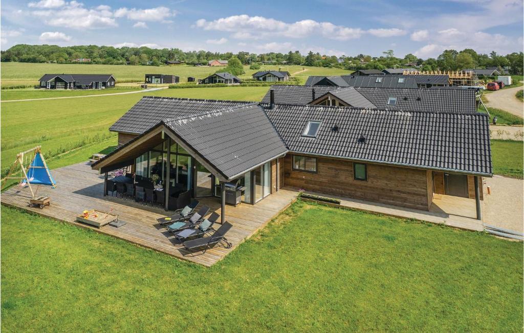Saksild Strand House | Four-Bedroom Holiday Home In Odder