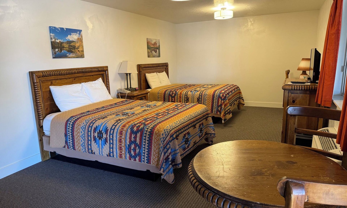 Blanding Hotel | Four Corners Inn