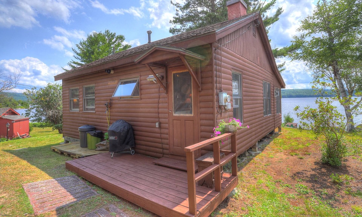 Rangeley Plantation House | Four Loons | Waterfront | Pet Friendly