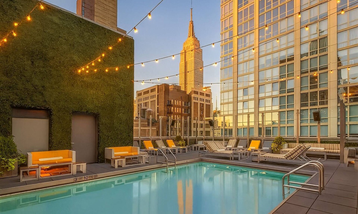 Rose Hill Hotel | Four Pet-friendly Units with Balcony, Onsite Parking, Pool, Walk to Union Square