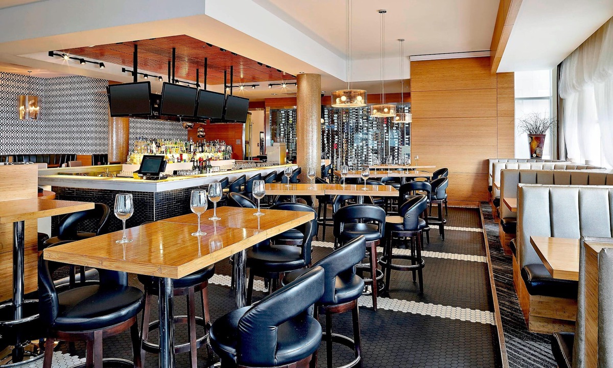 Calgary Hotel | Four Points by Sheraton Calgary Airport