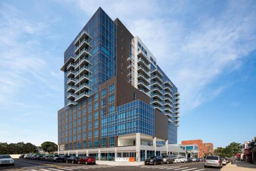 Queens Hotel | Four Points by Sheraton Flushing