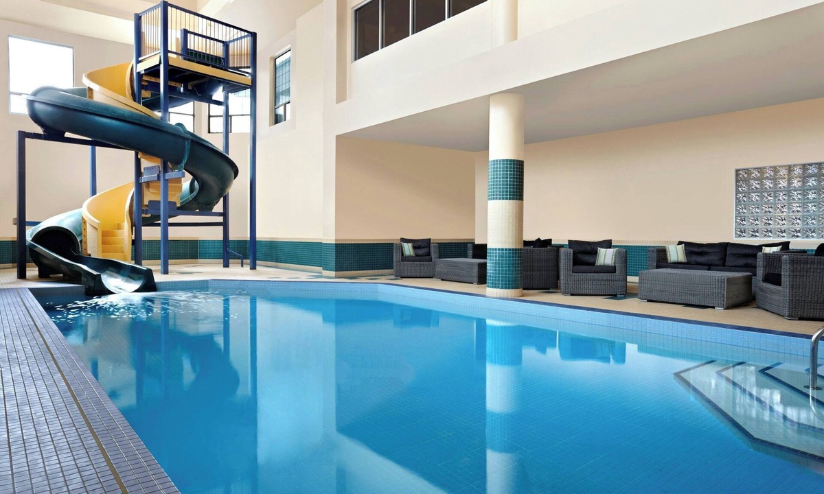 Northwest Calgary Hotel | Four Points by Sheraton Hotel & Suites Calgary West