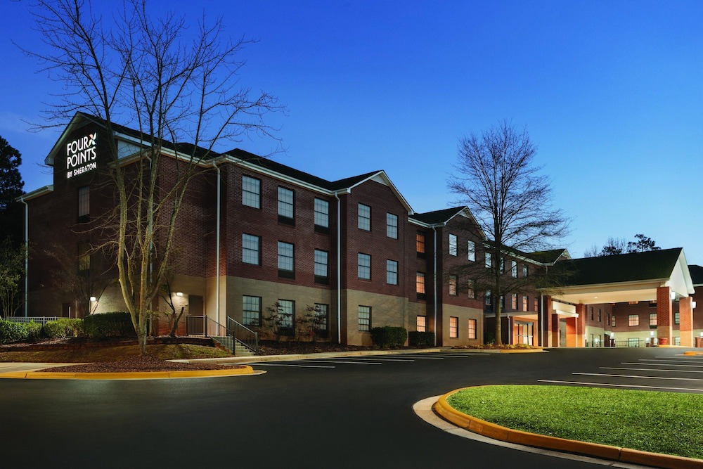 Southwest Raleigh Hotel | Four Points by Sheraton Raleigh Arena
