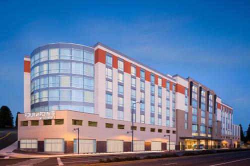 Des Moines Hotel | Four Points by Sheraton Seattle Airport South