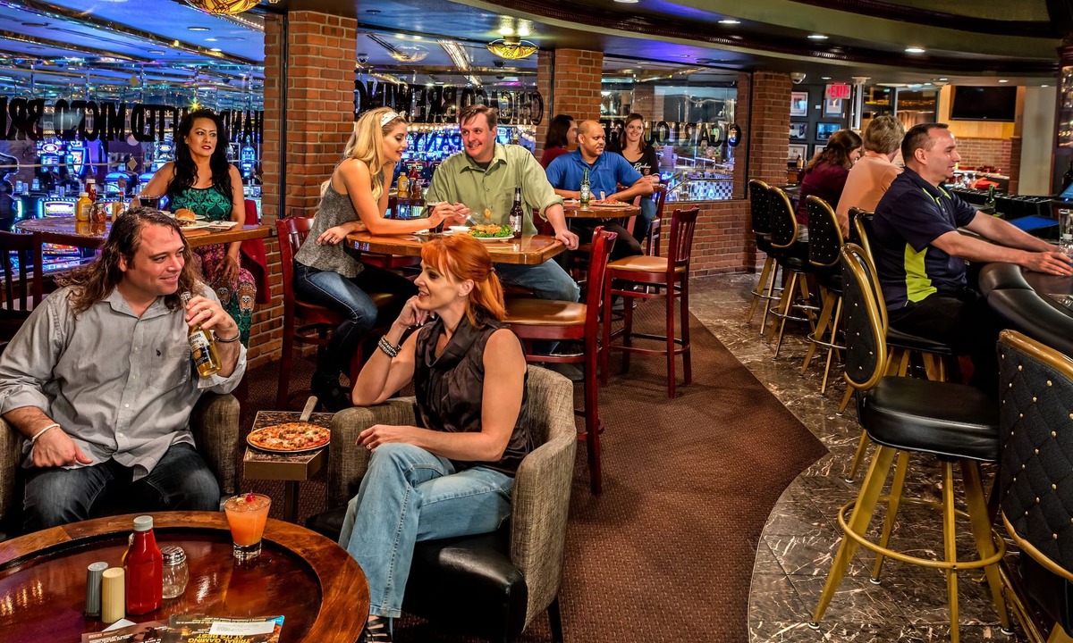 Downtown Las Vegas Hotel | Four Queens Hotel and Casino