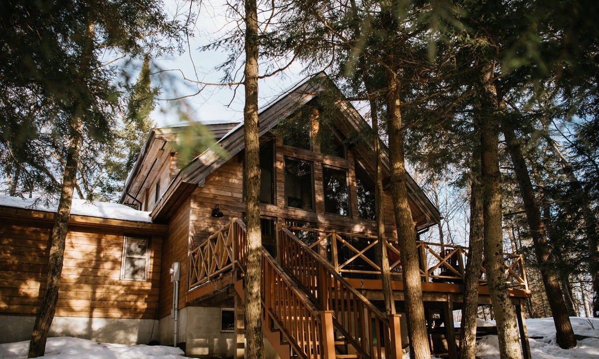 South River Cottage | Four Season Cozy Cottage on the Lake.
