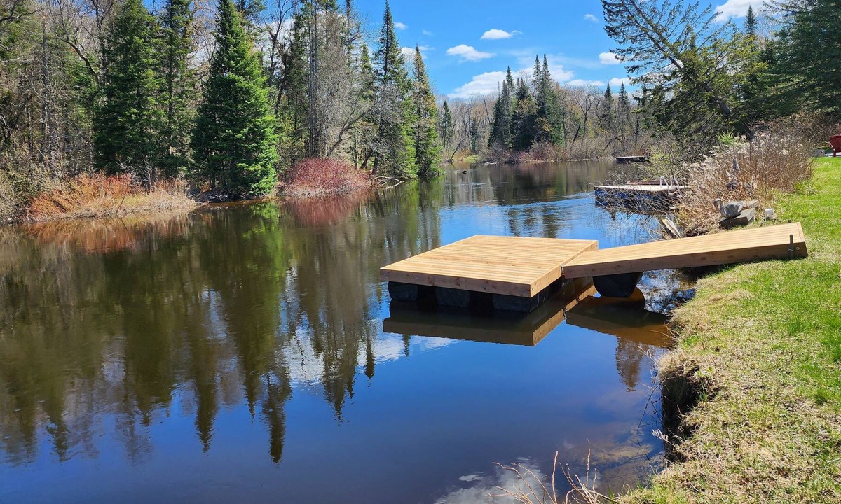 Irondale Cottage | Four Season waterfront Cottage on Irondale River over