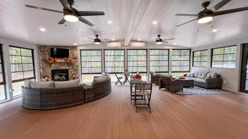 Lakeville Bed & Breakfast | Four Seasons For Fun Bed & Breakfast