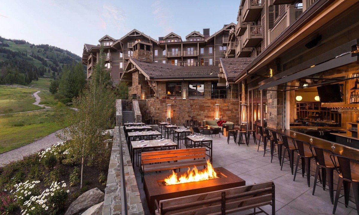 Teton Village Hotel | Four Seasons Resort Jackson Hole