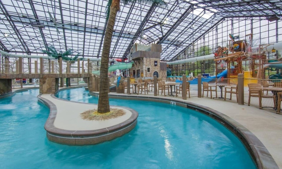 Sheridan House | Four Villas | Dining Area and Balcony | Pools and Indoor Activities