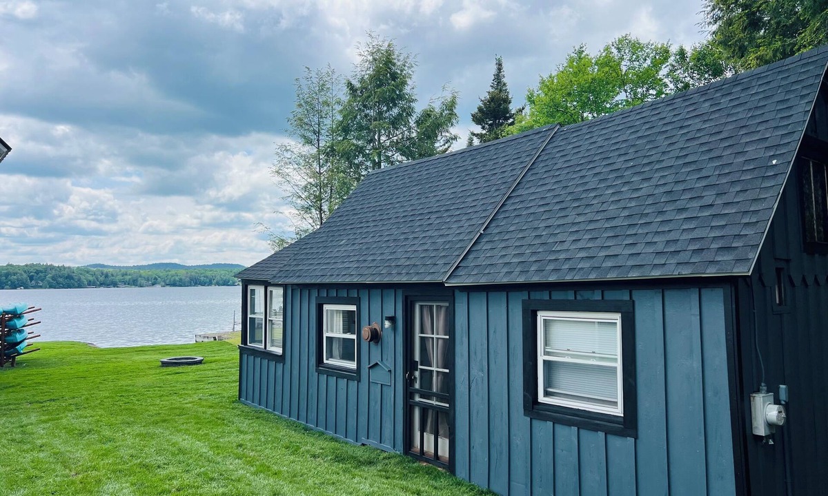 Town of Webb Cabin | Fourth Lake Getaway Lodges ~ Daybreak Lodge