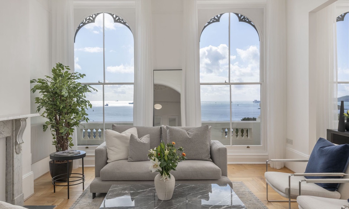 Plymouth Hotel | Fox on the Hoe