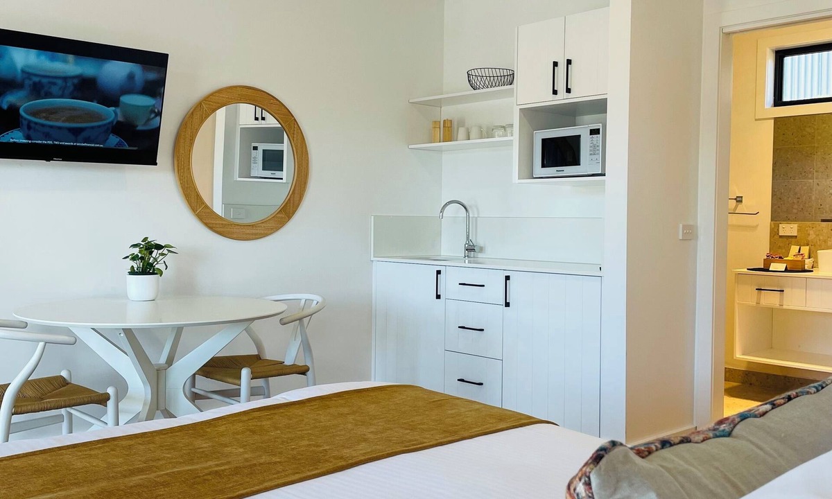 Kilmore Hotel | Fox on the Run - Motel Kilmore