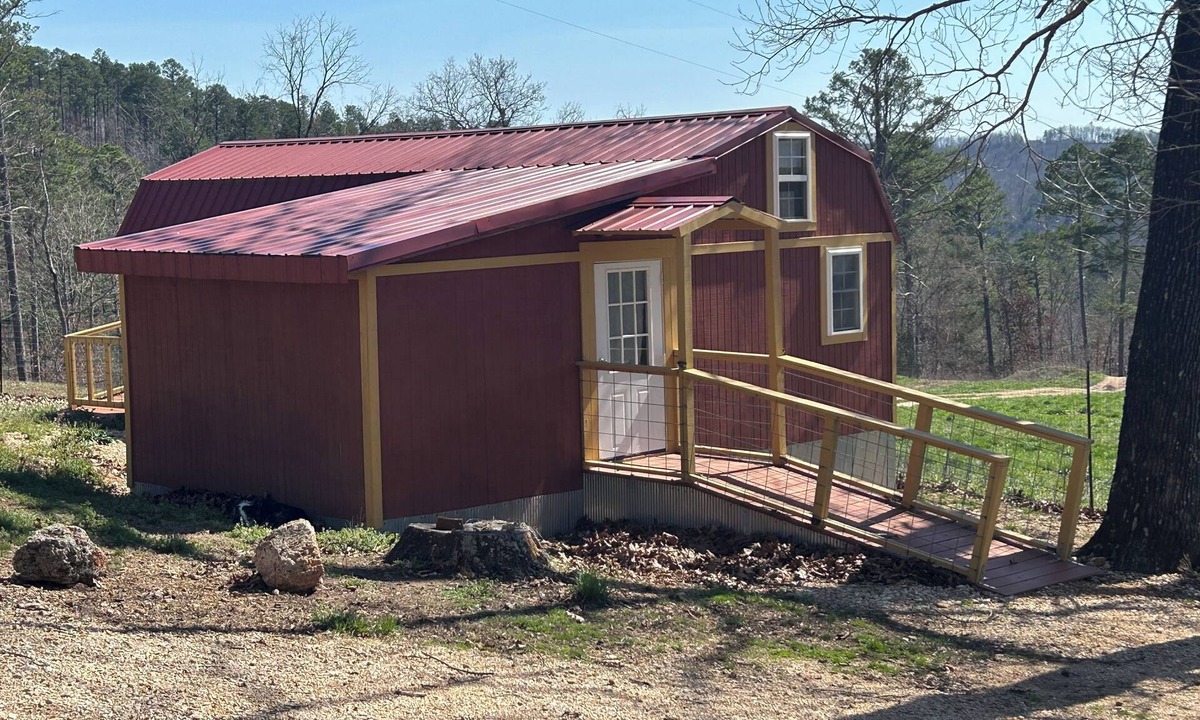 Eminence Cabin | Fox Pen CabinsnCabin #2nNot friendly for street bikes…nPet-Friendly
