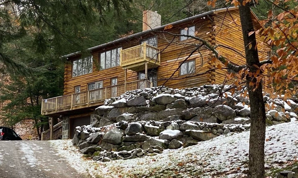 Thornton Villa | Fox Ridge - White Mtn. Elegance - EV charging on site - Waterville Valley Ski