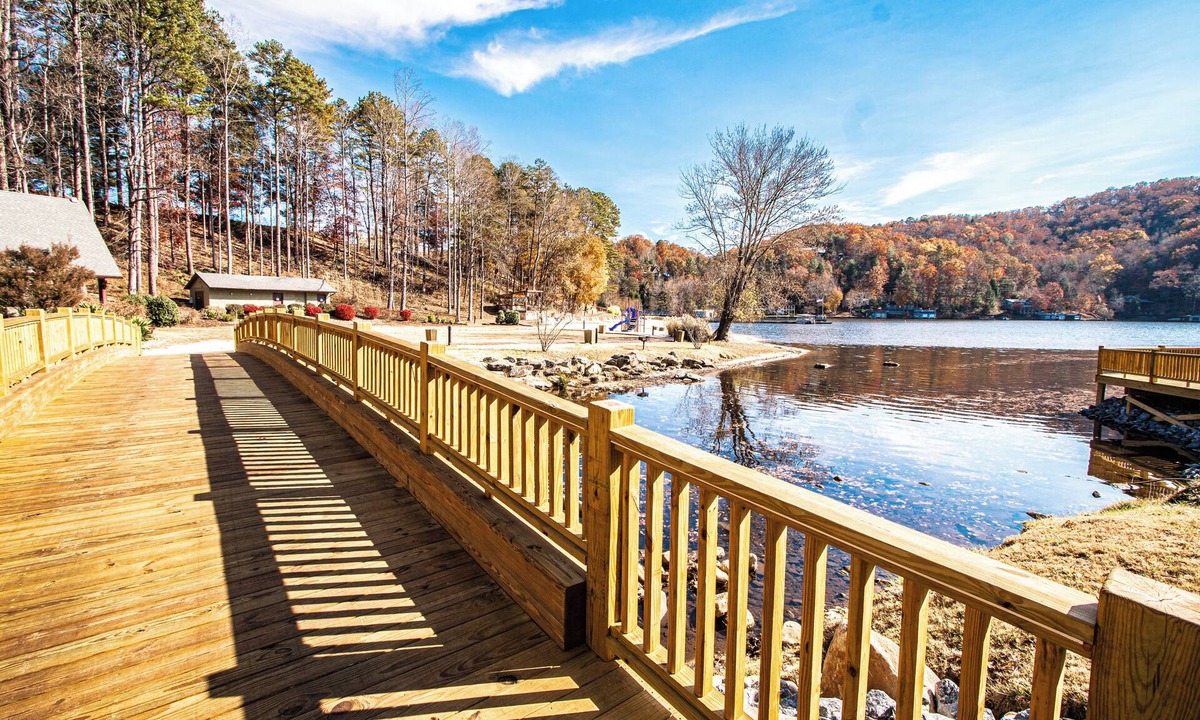 Lake Lure Apartment | Fox Run at Lake Lure