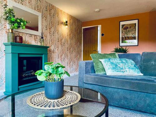 Rastrick House | Foxcroft