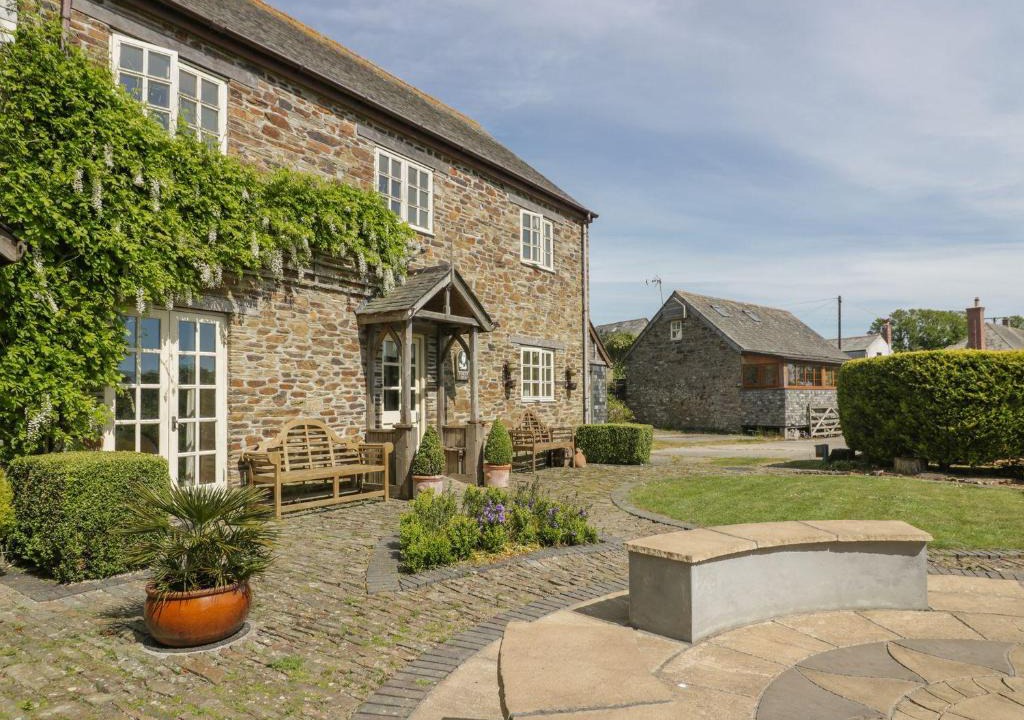 Gorran House | Foxes Den