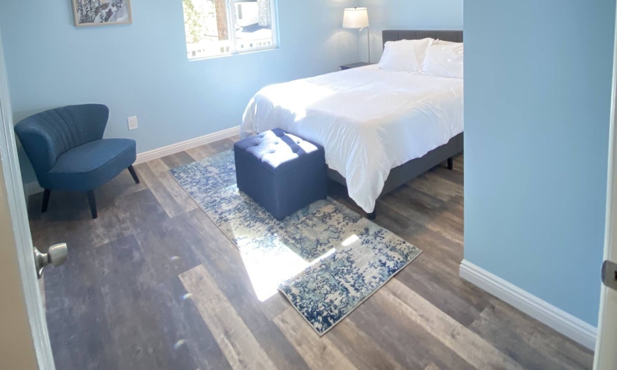 Wrightwood Bed & Breakfast | Foxes Den suite