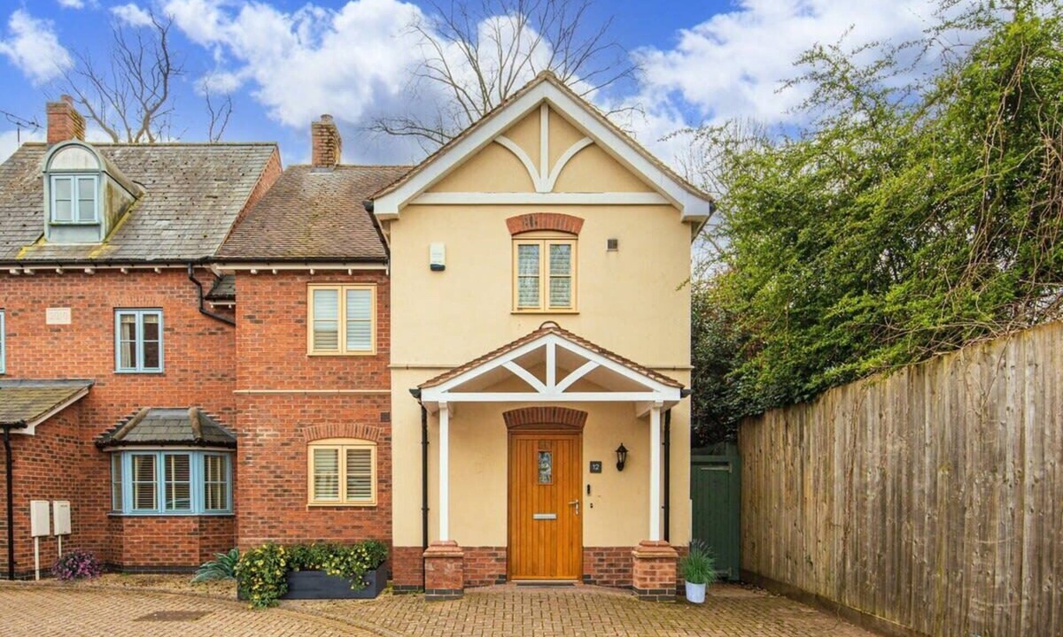 Quorn House | Foxglove House Summar