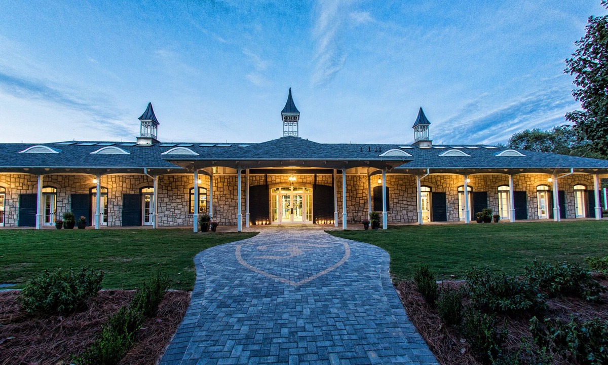 Douglasville Cabin | Foxhall Resort