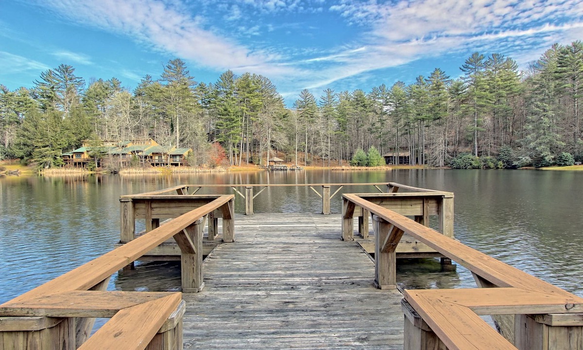 Sapphire Condo | Foxhunt at Sapphire Valley