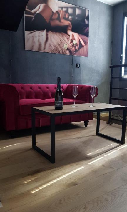 Le Petit-Quevilly Hotel | FOXYROOM