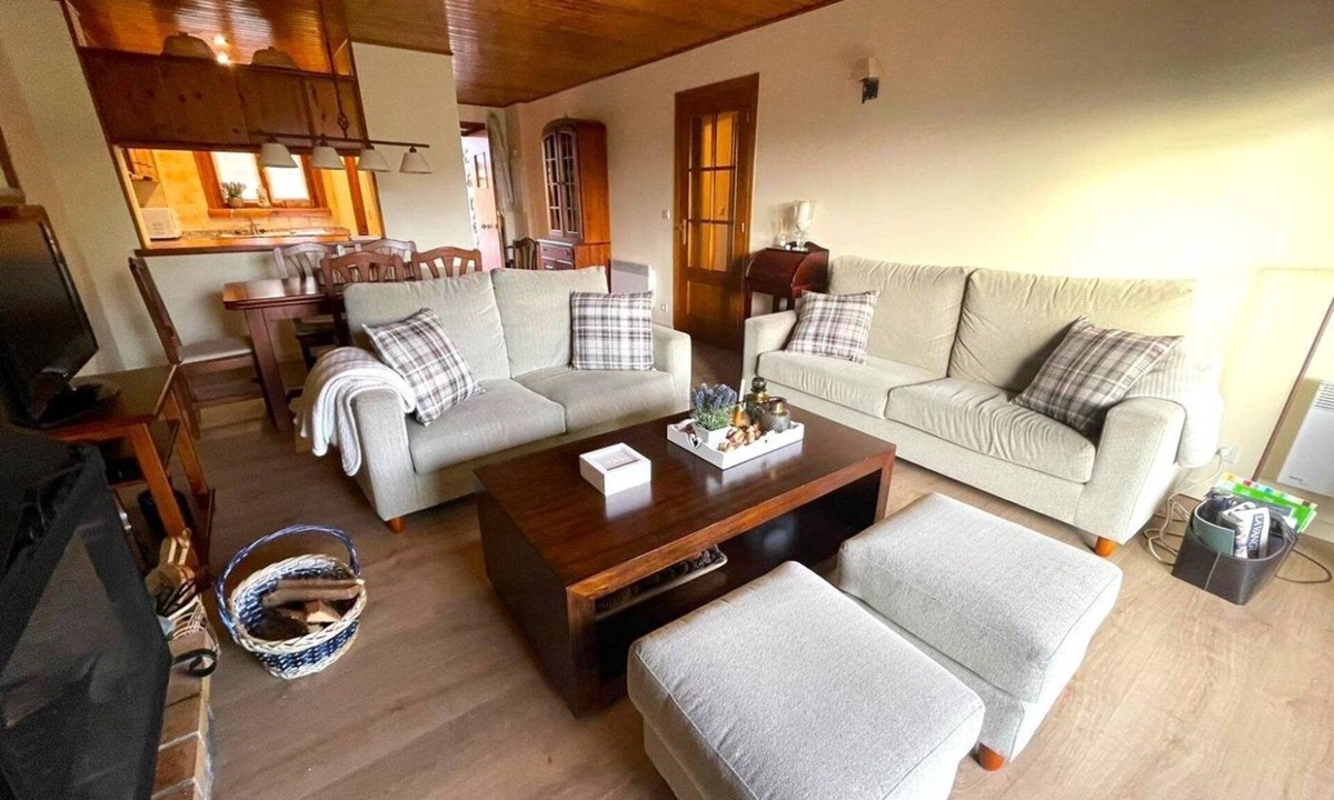 Angoustrine Apartment | Ground Floor 2 rooms Pool, Paddle Court, Fireplace & Private Garden