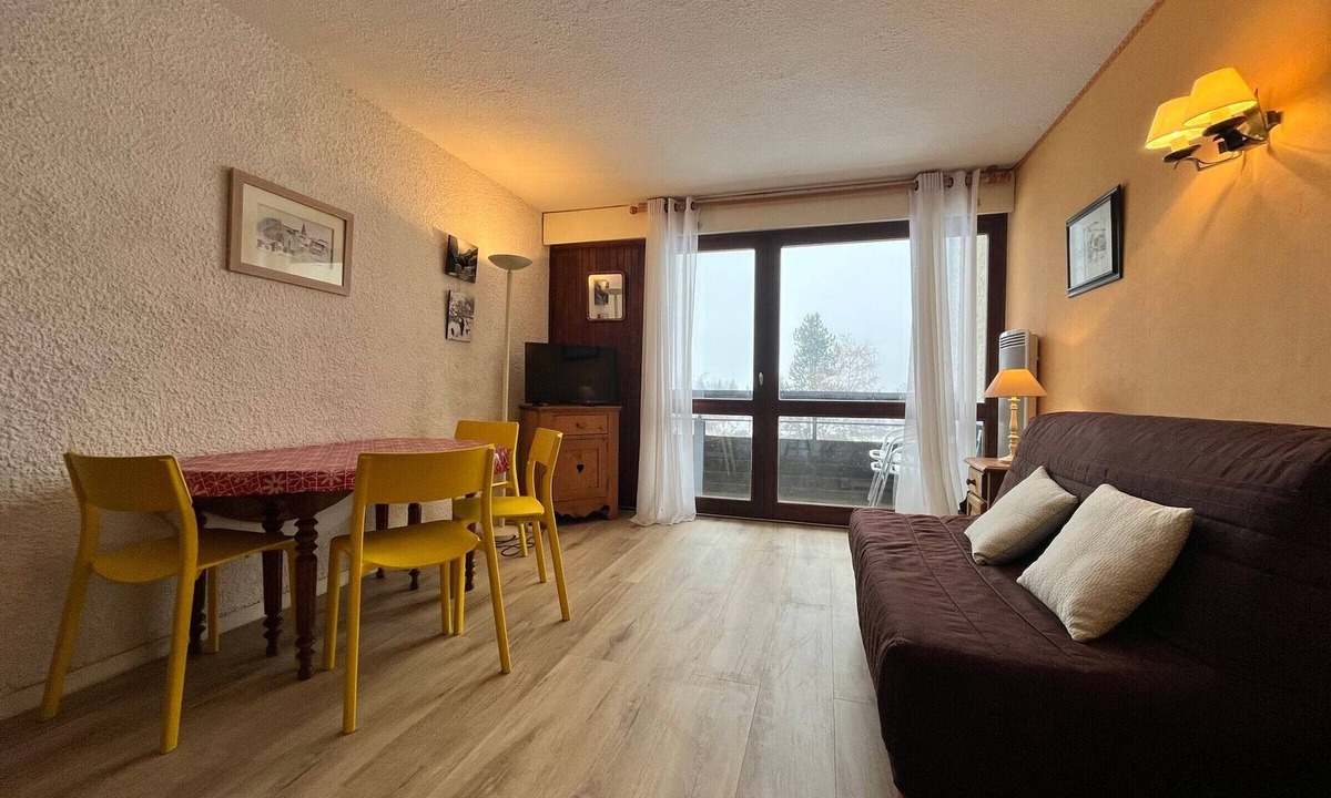Autrans Apartment | Apartment in Autrans, 36m², pets allowed, parking