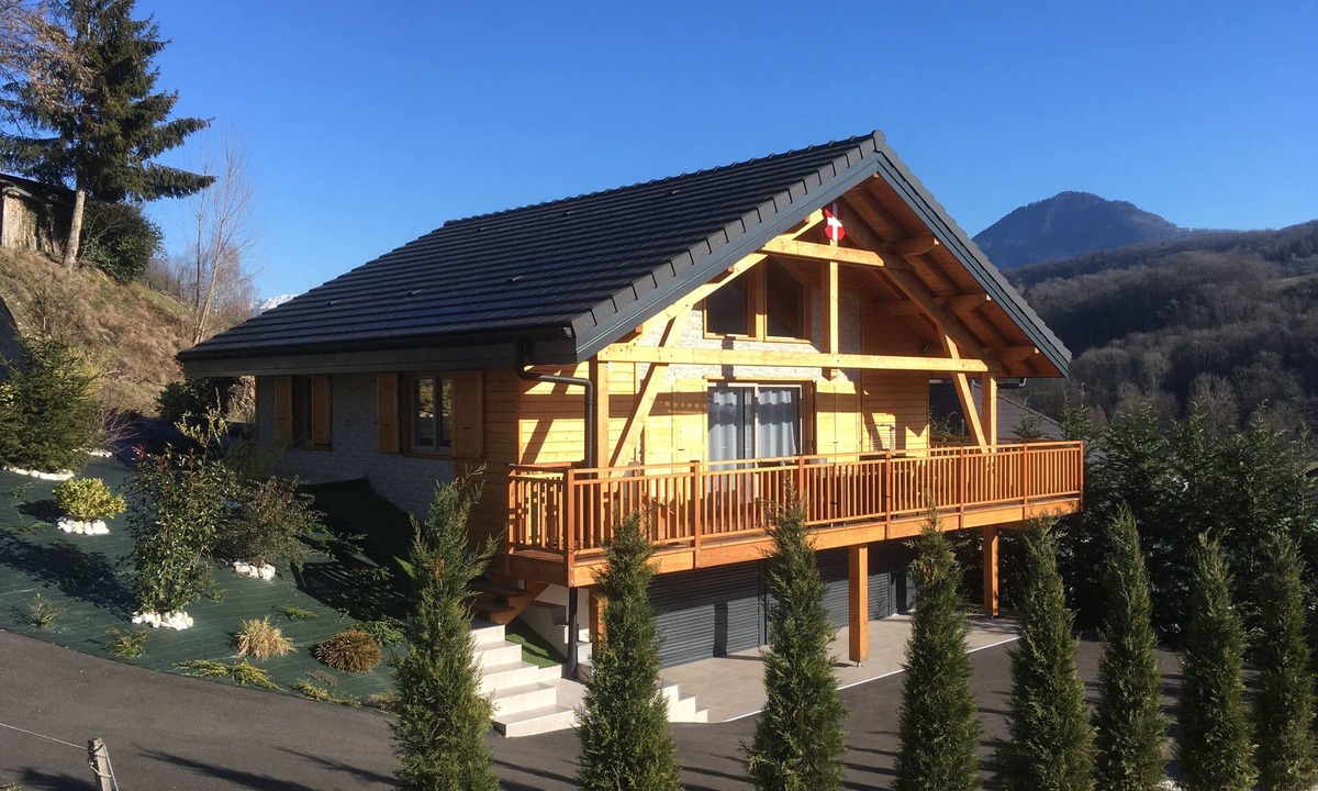 Coise-Saint-Jean-Pied-Gauthier Ski Chalet | country cottage