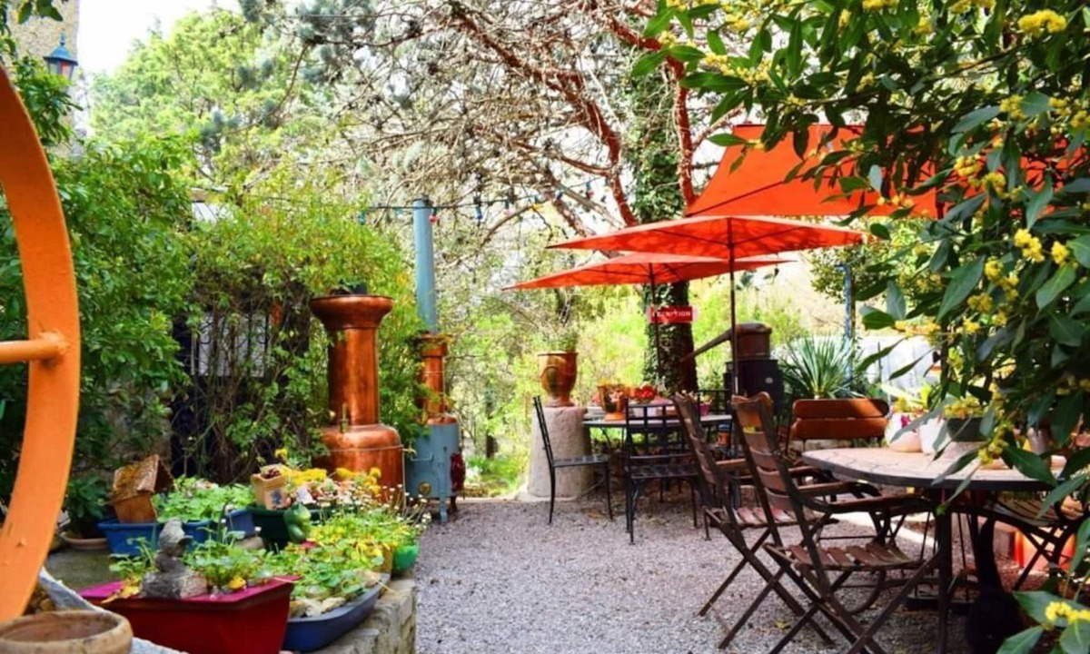 Durfort-et-Saint-Martin-de-Sossenac Bed & Breakfast | Le Portel des Arnaud